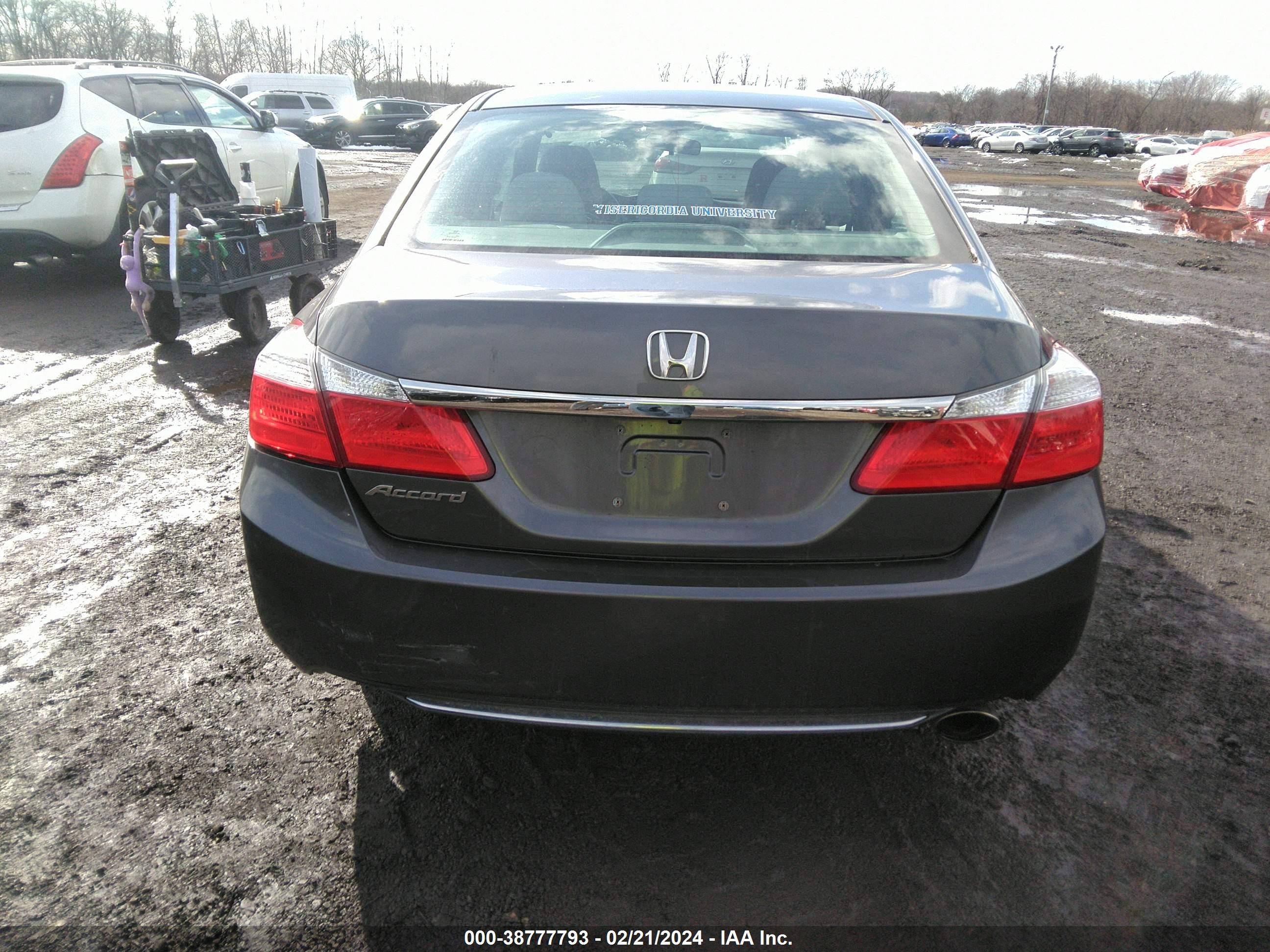 Photo 15 VIN: 1HGCR2F7XEA123603 - HONDA ACCORD 