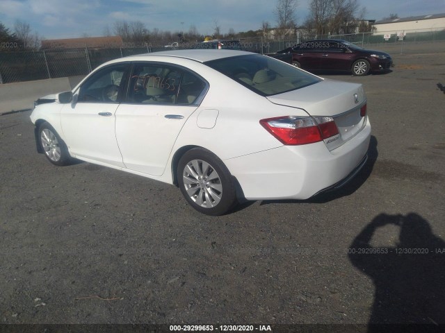 Photo 2 VIN: 1HGCR2F7XEA195577 - HONDA ACCORD SEDAN 