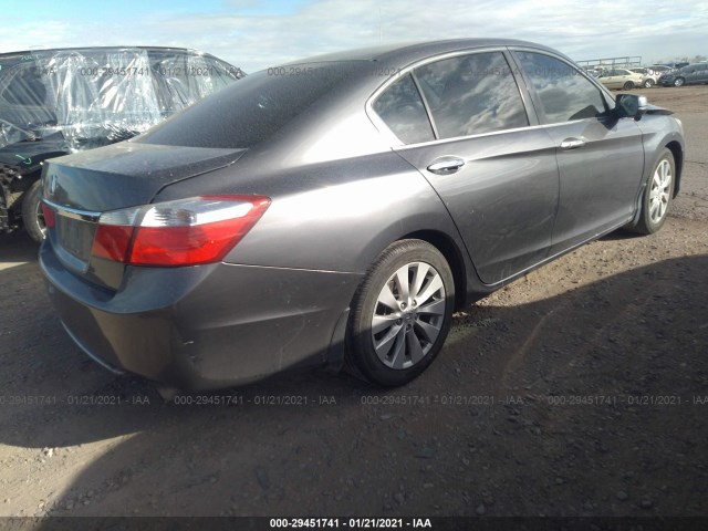 Photo 3 VIN: 1HGCR2F7XEA281245 - HONDA ACCORD SDN 