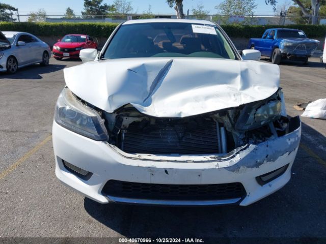 Photo 5 VIN: 1HGCR2F7XFA206014 - HONDA ACCORD 