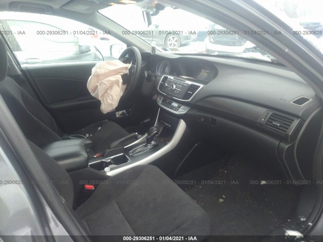 Photo 4 VIN: 1HGCR2F7XFA232855 - HONDA ACCORD SEDAN 