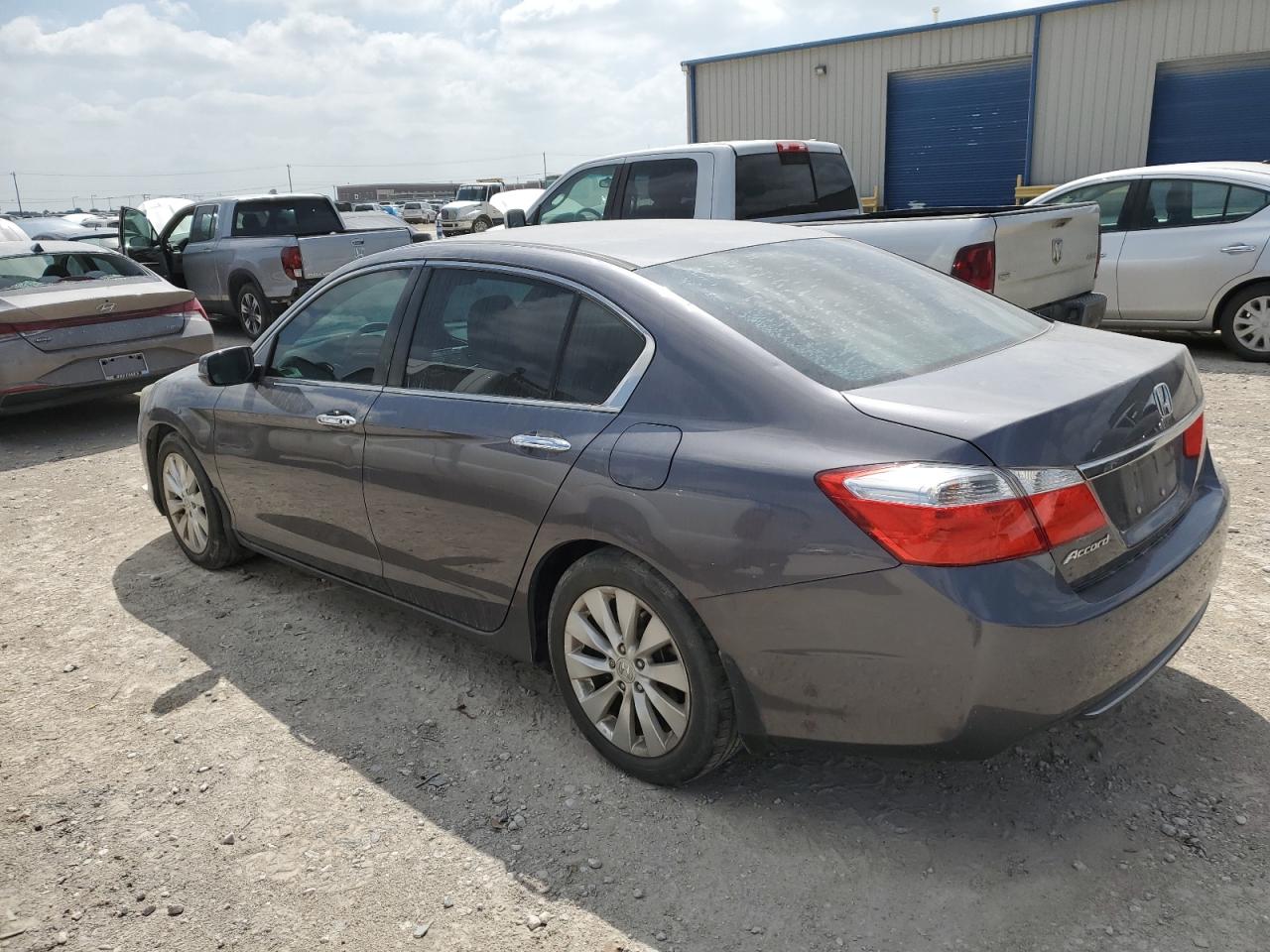 Photo 1 VIN: 1HGCR2F7XFA243547 - HONDA ACCORD 