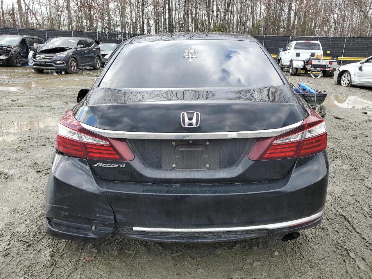 Photo 5 VIN: 1HGCR2F7XGA148097 - HONDA ACCORD 