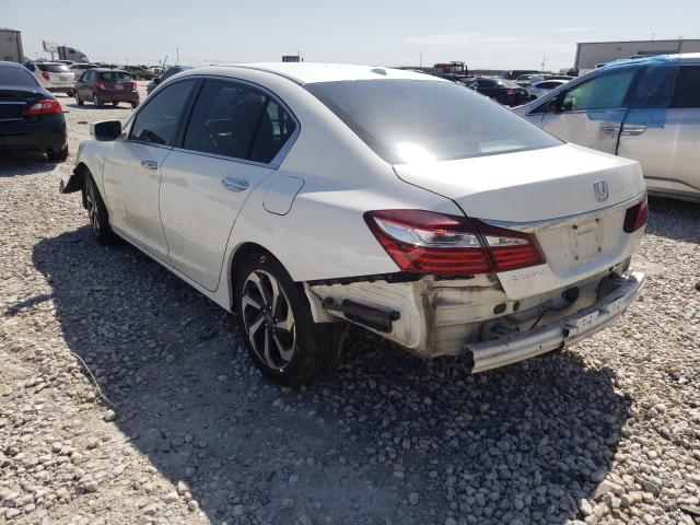 Photo 2 VIN: 1HGCR2F7XHA064668 - HONDA ACCORD EX 