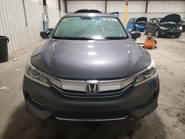 Photo 4 VIN: 1HGCR2F7XHA090803 - HONDA ACCORD 