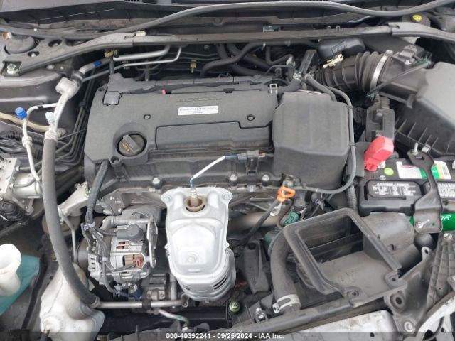 Photo 9 VIN: 1HGCR2F7XHA192103 - HONDA ACCORD 