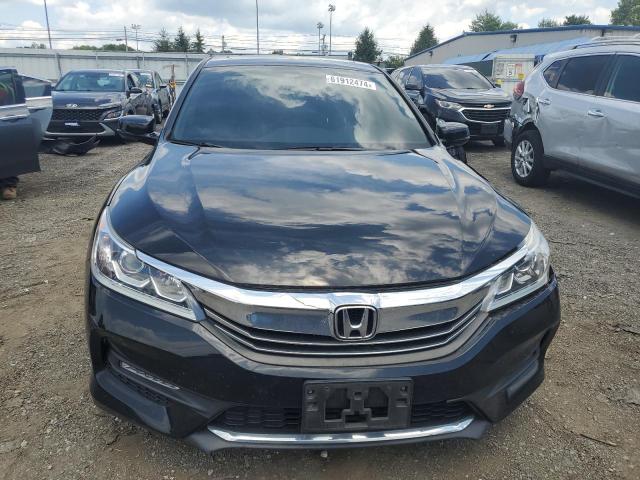 Photo 4 VIN: 1HGCR2F7XHA212513 - HONDA ACCORD 