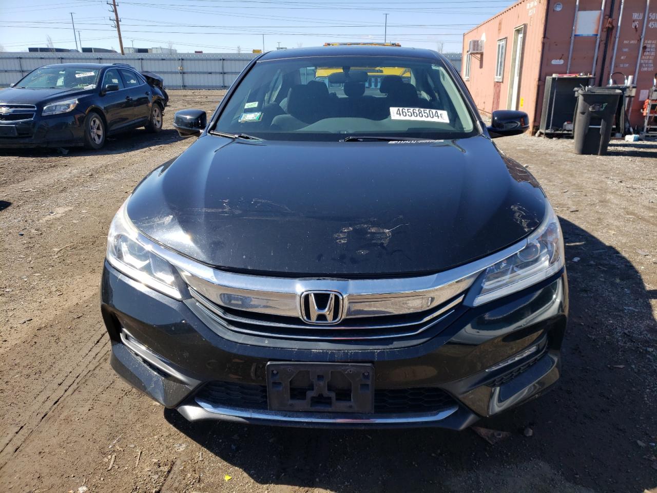 Photo 4 VIN: 1HGCR2F7XHA214990 - HONDA ACCORD 