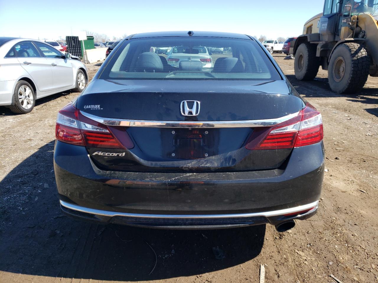 Photo 5 VIN: 1HGCR2F7XHA214990 - HONDA ACCORD 