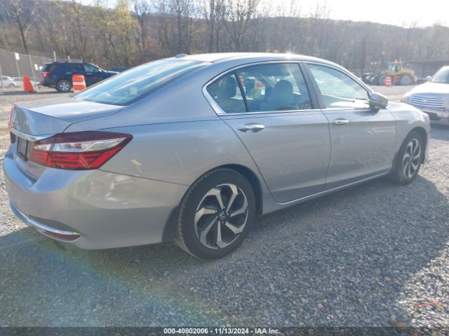 Photo 3 VIN: 1HGCR2F7XHA277751 - HONDA ACCORD 