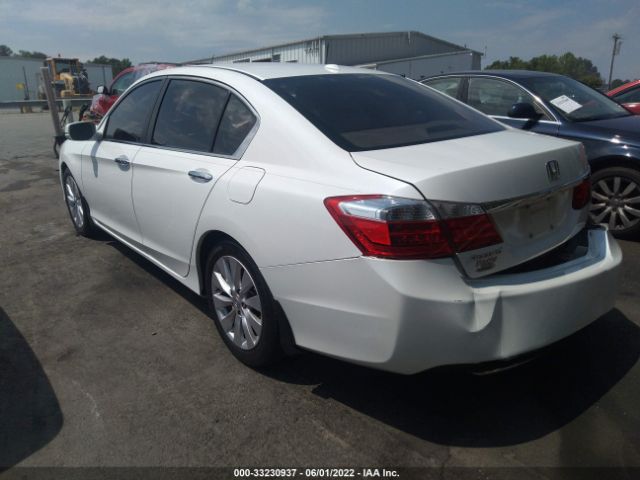 Photo 2 VIN: 1HGCR2F80DA052211 - HONDA ACCORD SDN 