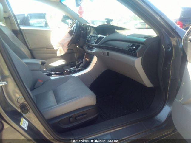 Photo 4 VIN: 1HGCR2F80DA052581 - HONDA ACCORD SDN 