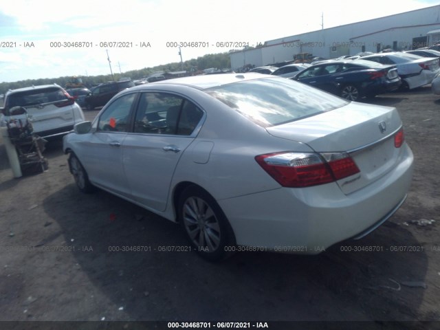 Photo 2 VIN: 1HGCR2F80DA236404 - HONDA ACCORD SDN 