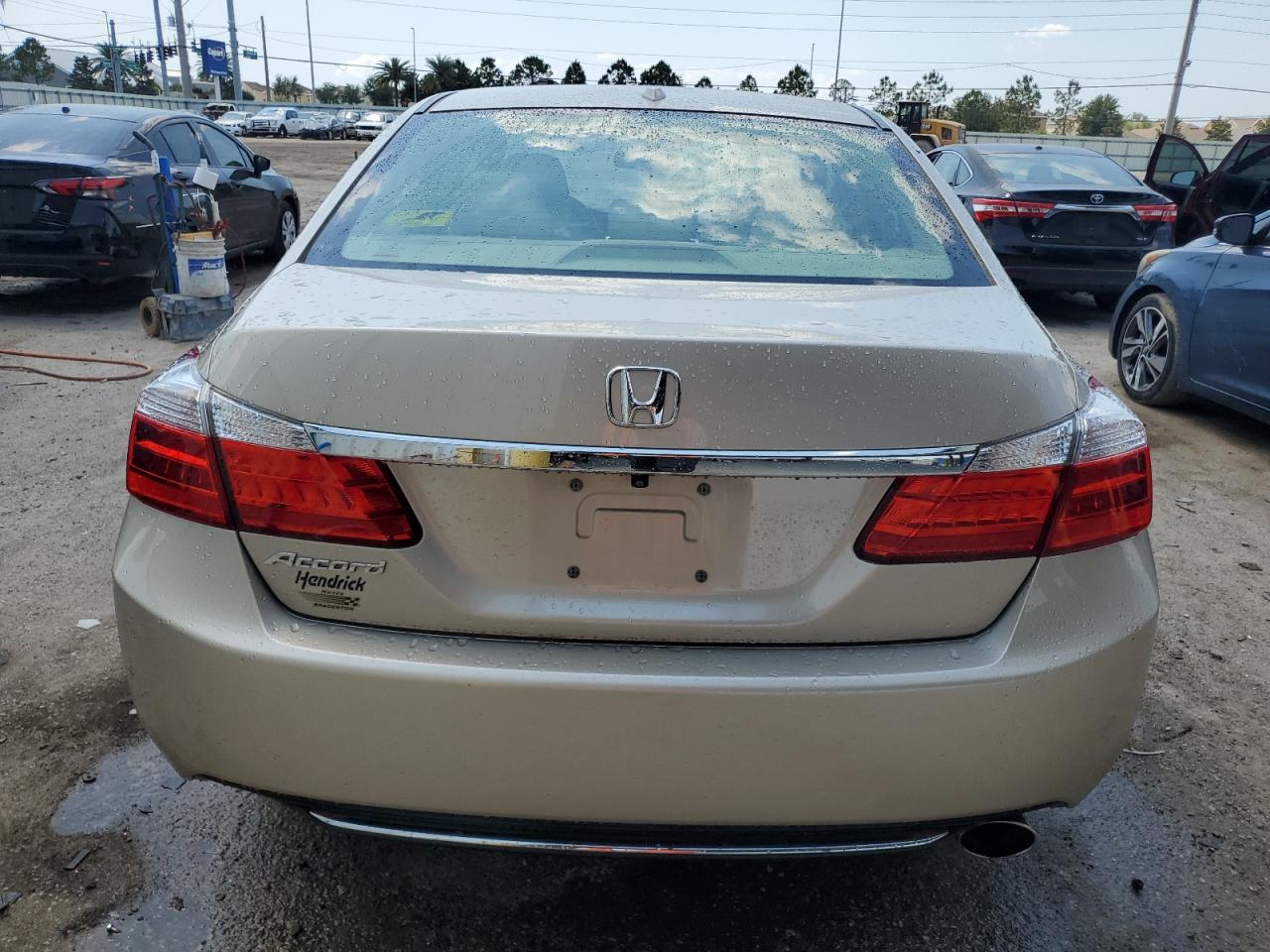 Photo 5 VIN: 1HGCR2F80EA041968 - HONDA ACCORD 