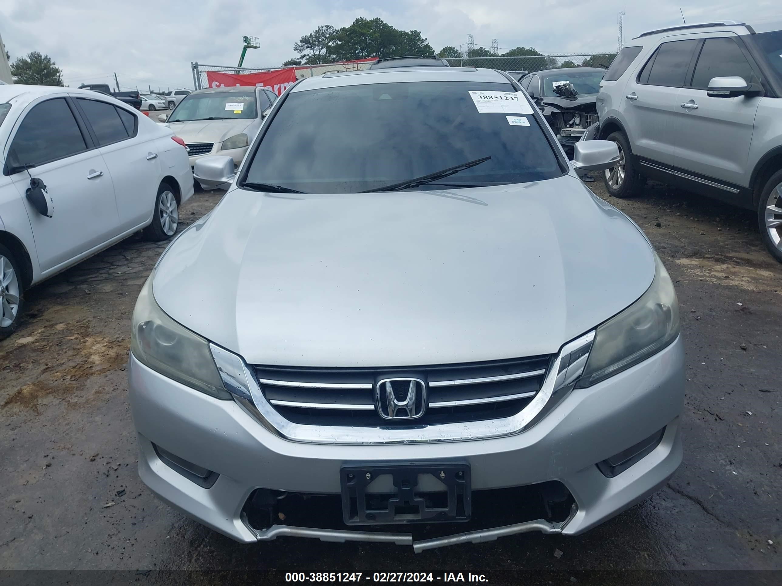 Photo 11 VIN: 1HGCR2F80EA164167 - HONDA ACCORD 