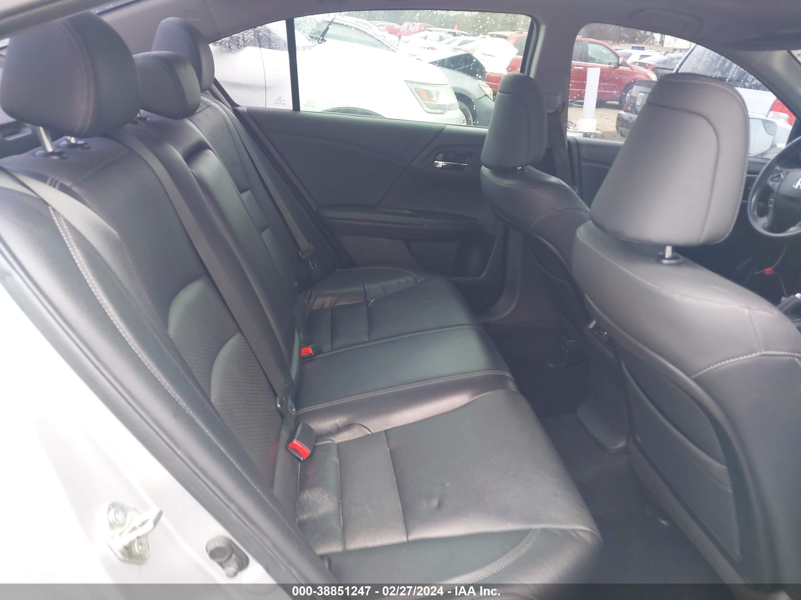 Photo 7 VIN: 1HGCR2F80EA164167 - HONDA ACCORD 