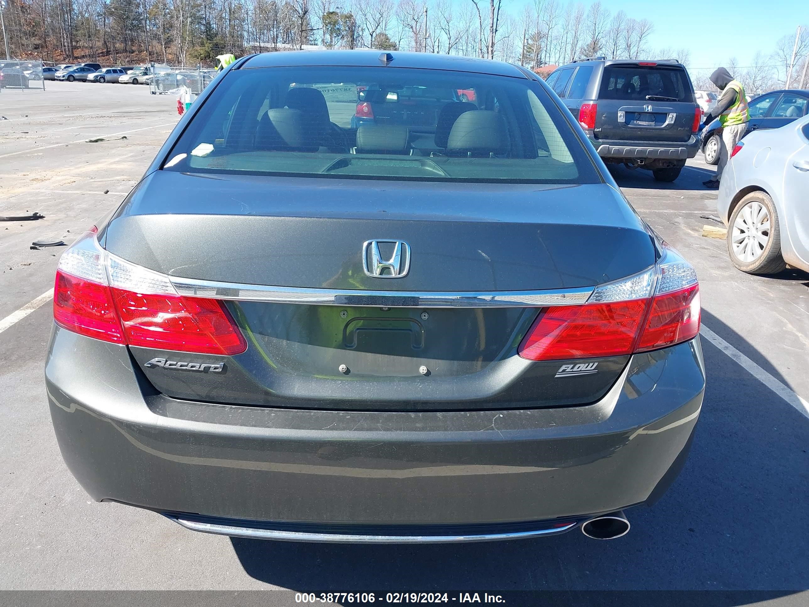 Photo 15 VIN: 1HGCR2F80EA226652 - HONDA ACCORD 