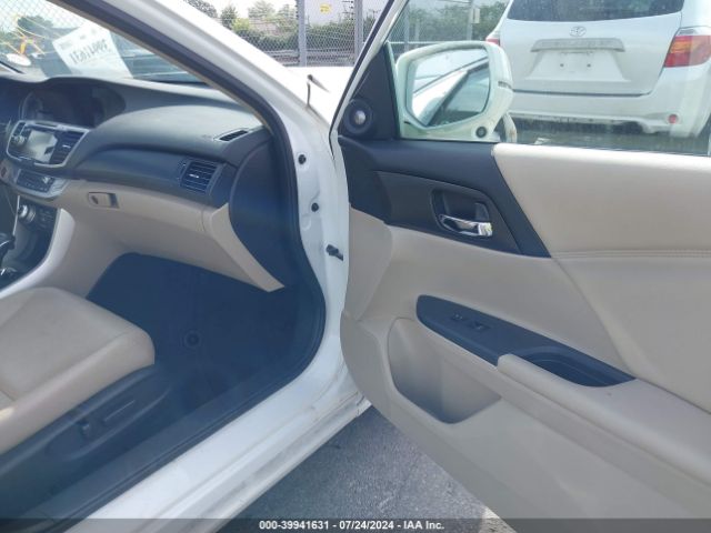 Photo 4 VIN: 1HGCR2F80FA012701 - HONDA ACCORD 