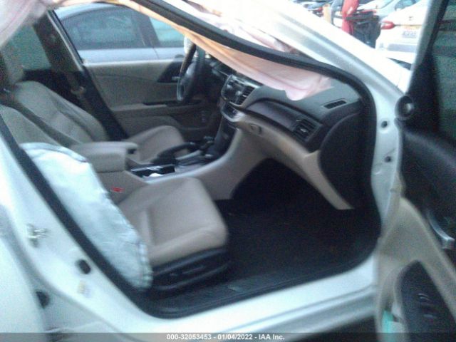 Photo 4 VIN: 1HGCR2F80FA078827 - HONDA ACCORD SEDAN 