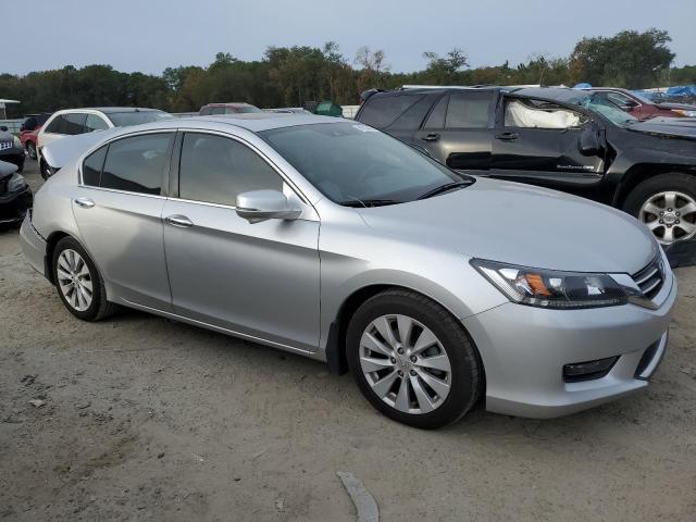 Photo 3 VIN: 1HGCR2F80FA086944 - HONDA ACCORD 