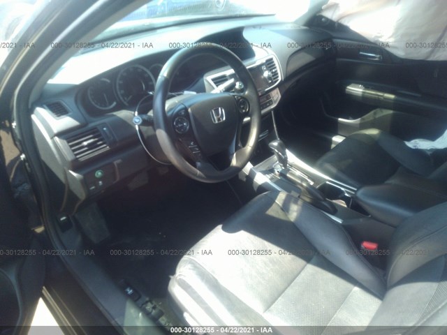 Photo 4 VIN: 1HGCR2F80FA119750 - HONDA ACCORD SEDAN 