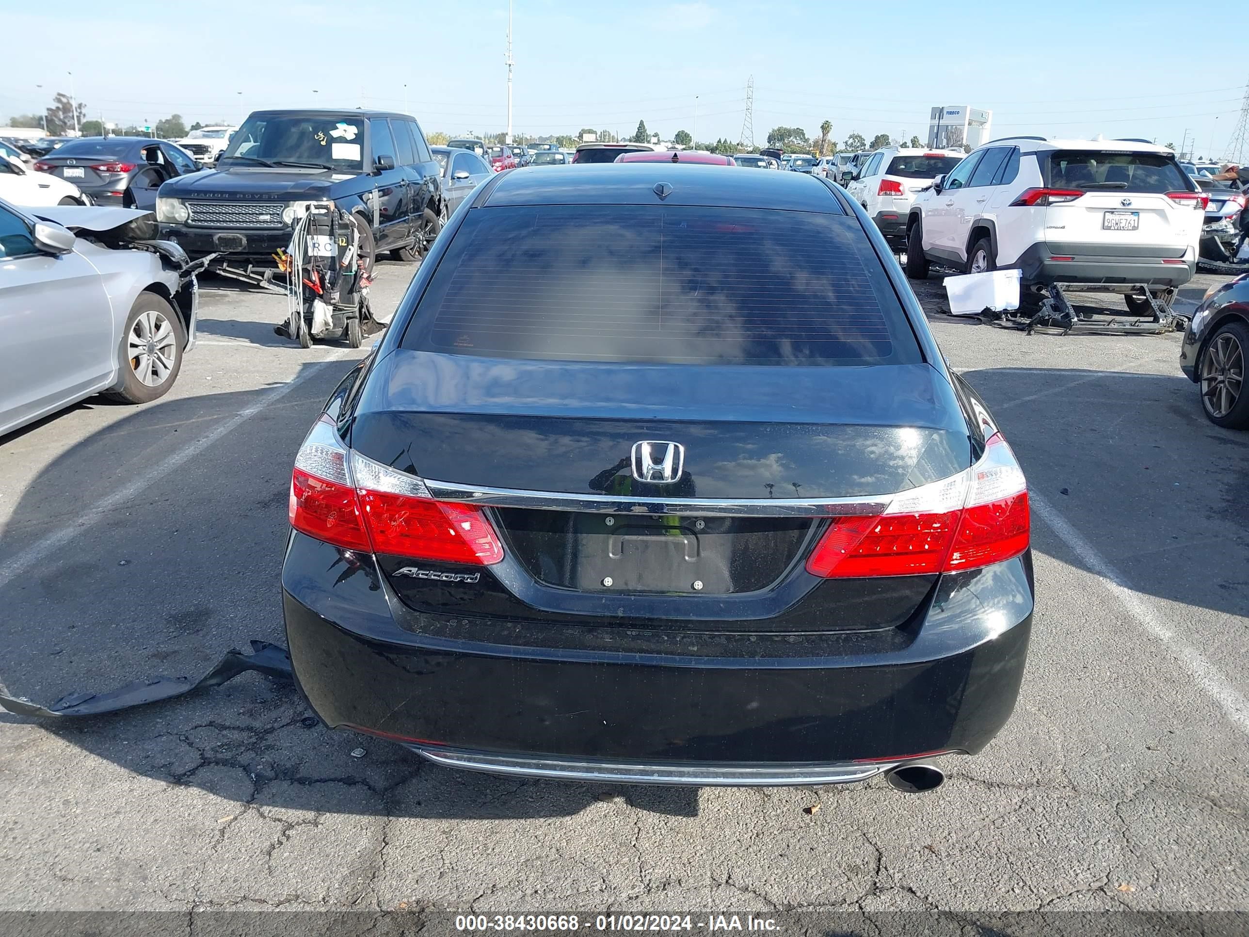 Photo 16 VIN: 1HGCR2F80FA121918 - HONDA ACCORD 