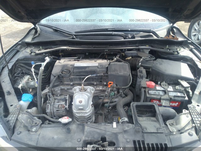 Photo 9 VIN: 1HGCR2F80FA160010 - HONDA ACCORD SEDAN 