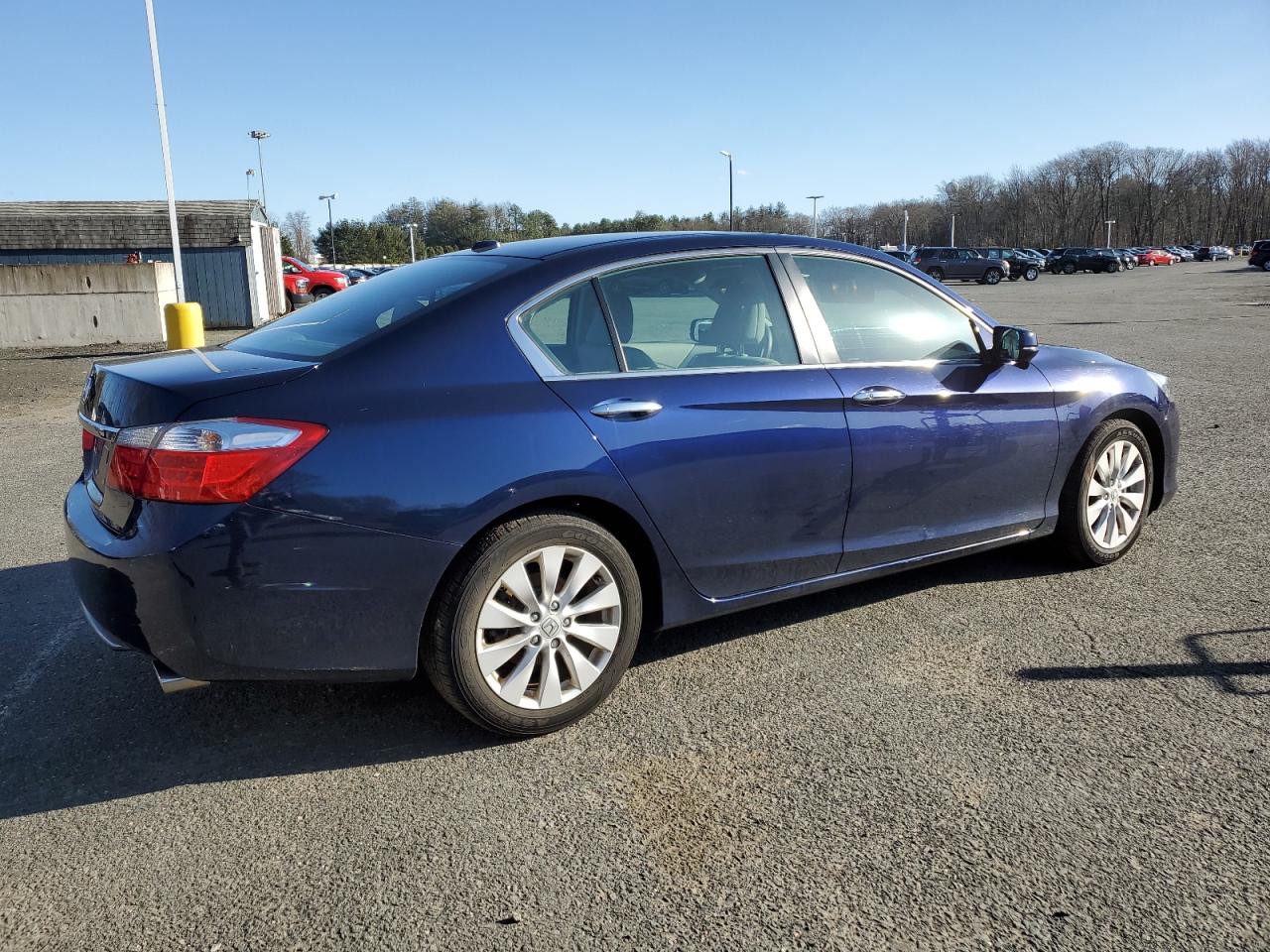 Photo 2 VIN: 1HGCR2F80FA219489 - HONDA ACCORD 