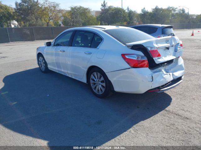 Photo 2 VIN: 1HGCR2F80FA225485 - HONDA ACCORD 