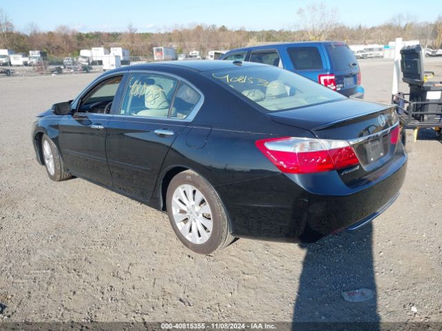 Photo 2 VIN: 1HGCR2F80FA233683 - HONDA ACCORD 