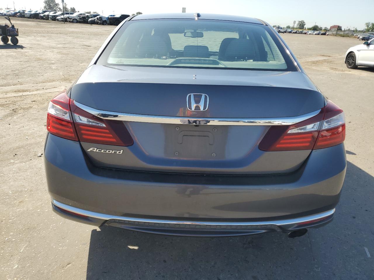 Photo 5 VIN: 1HGCR2F80HA079219 - HONDA ACCORD 