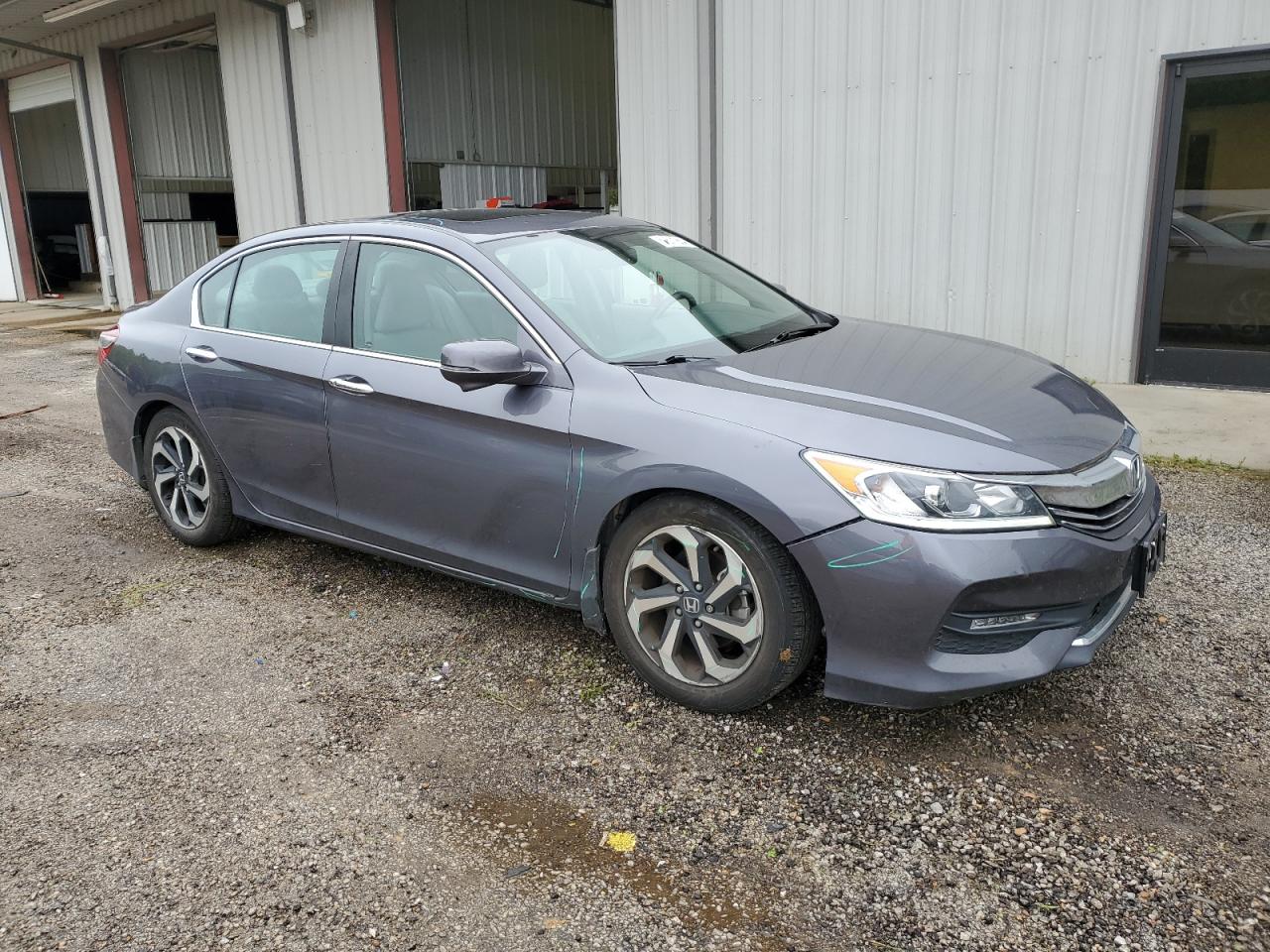 Photo 3 VIN: 1HGCR2F80HA168532 - HONDA ACCORD 