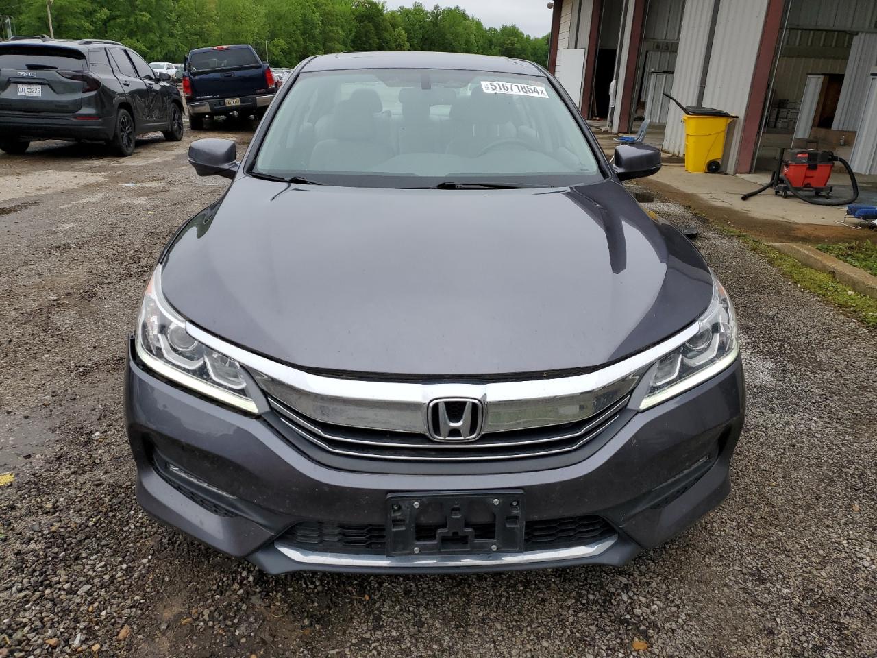 Photo 4 VIN: 1HGCR2F80HA168532 - HONDA ACCORD 