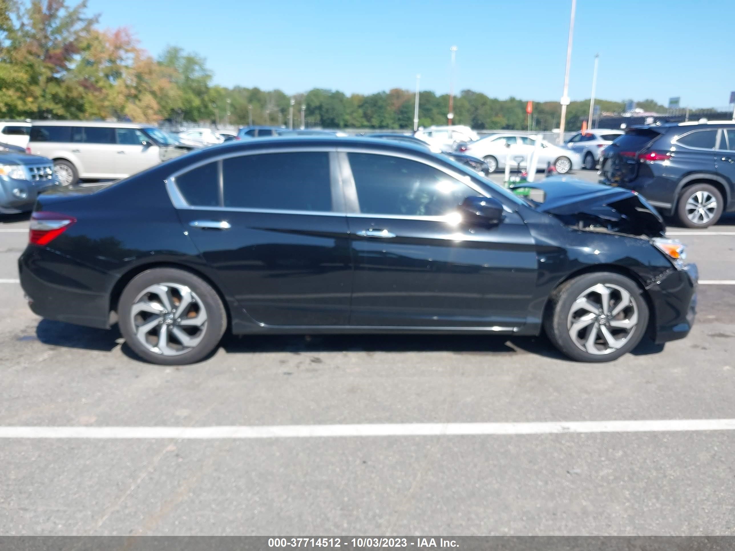 Photo 12 VIN: 1HGCR2F80HA285902 - HONDA ACCORD 