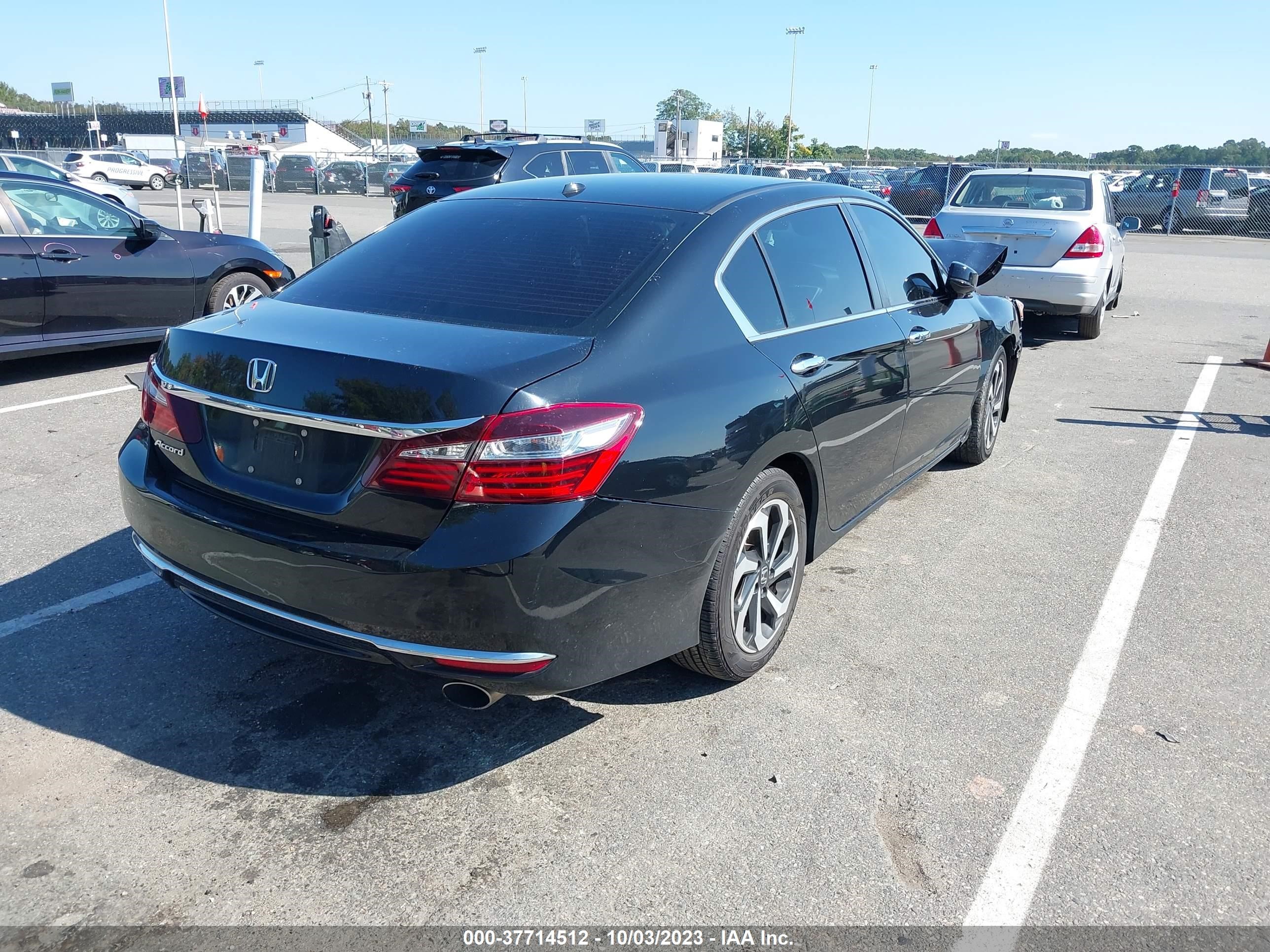 Photo 3 VIN: 1HGCR2F80HA285902 - HONDA ACCORD 