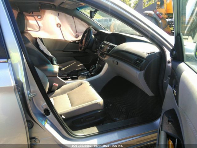 Photo 4 VIN: 1HGCR2F81DA049849 - HONDA ACCORD SDN 