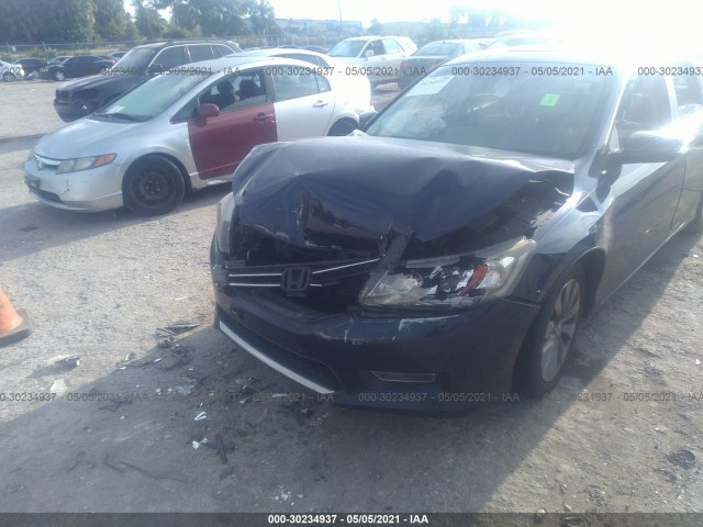 Photo 5 VIN: 1HGCR2F81DA055571 - HONDA ACCORD SDN 