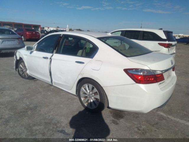 Photo 2 VIN: 1HGCR2F81DA065775 - HONDA ACCORD SDN 