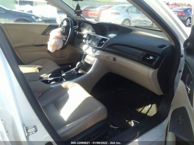 Photo 4 VIN: 1HGCR2F81DA065775 - HONDA ACCORD SDN 