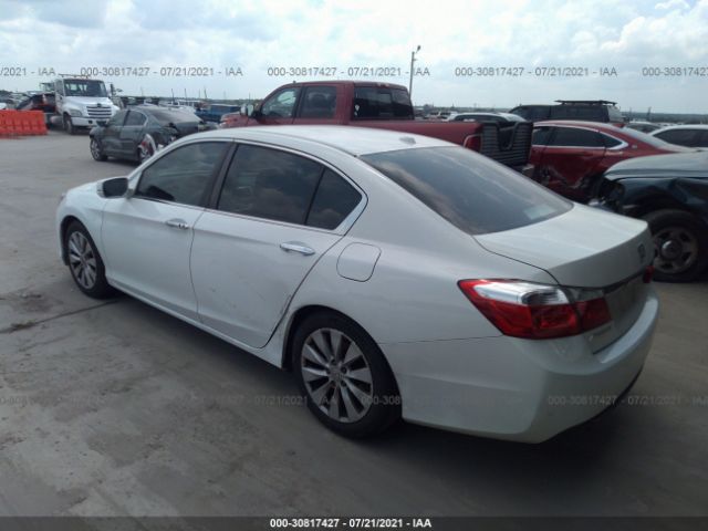 Photo 2 VIN: 1HGCR2F81DA097674 - HONDA ACCORD SDN 