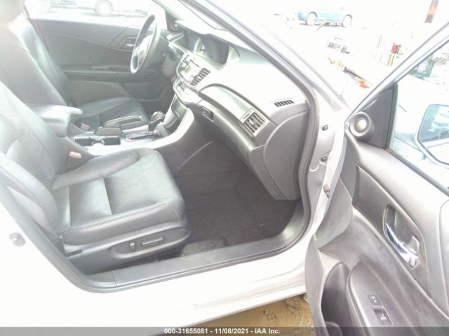 Photo 4 VIN: 1HGCR2F81DA098887 - HONDA ACCORD SDN 