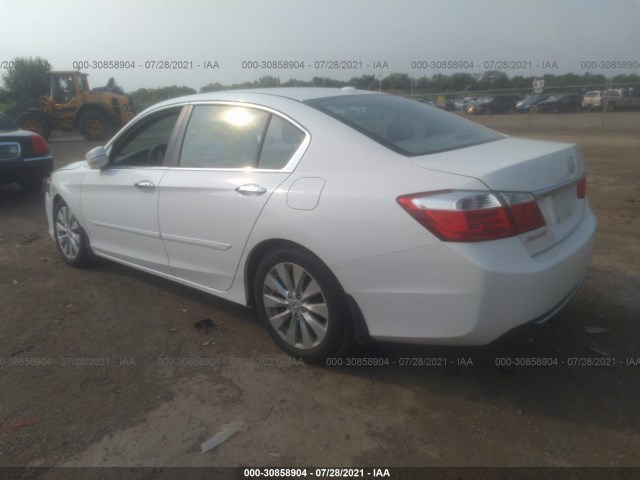 Photo 2 VIN: 1HGCR2F81DA116238 - HONDA ACCORD SDN 