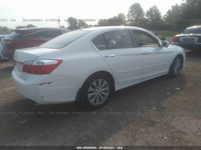 Photo 3 VIN: 1HGCR2F81DA116238 - HONDA ACCORD SDN 