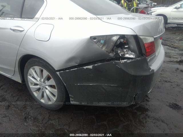 Photo 5 VIN: 1HGCR2F81DA129829 - HONDA ACCORD SDN 