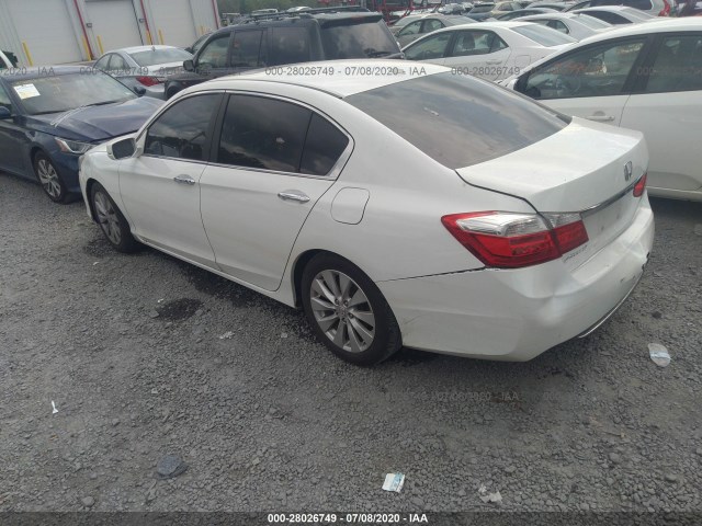 Photo 2 VIN: 1HGCR2F81DA211432 - HONDA ACCORD SDN 