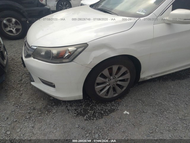 Photo 5 VIN: 1HGCR2F81DA211432 - HONDA ACCORD SDN 