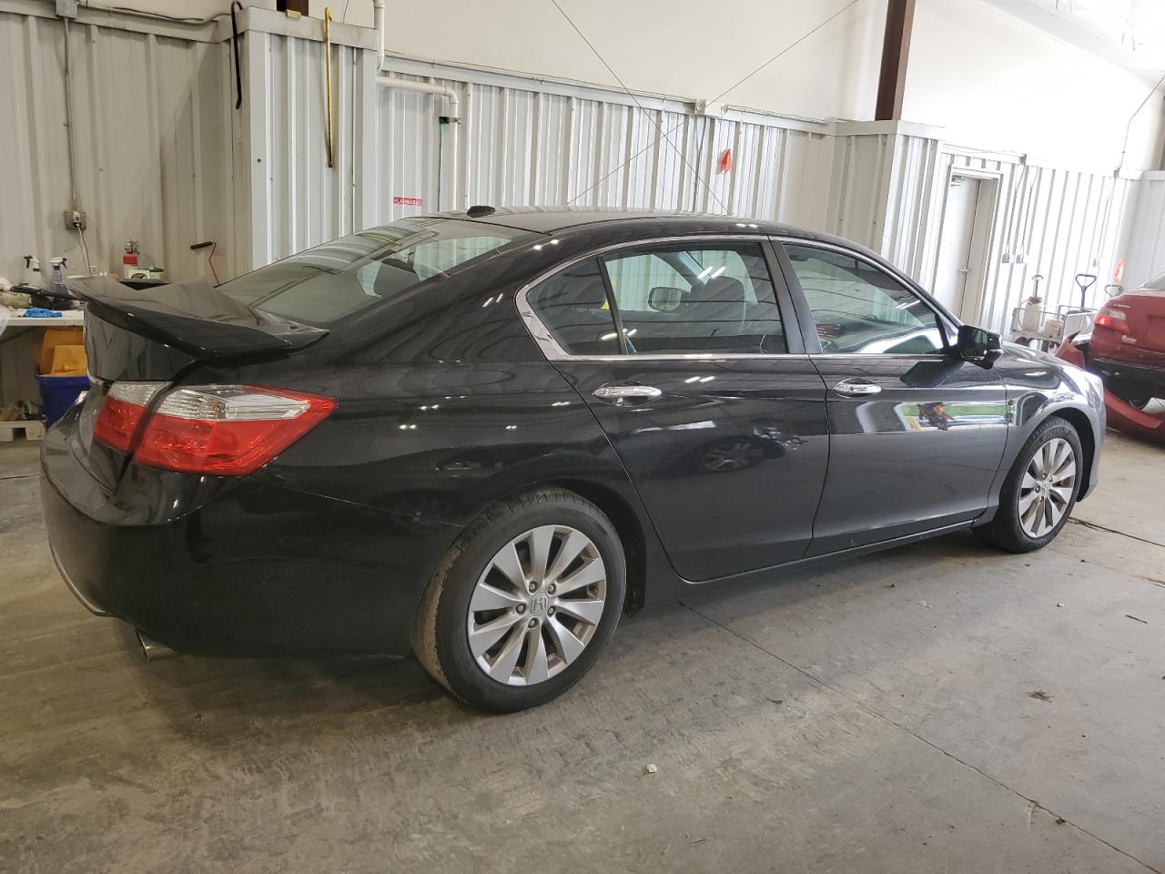 Photo 2 VIN: 1HGCR2F81EA095246 - HONDA ACCORD 