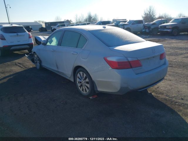 Photo 2 VIN: 1HGCR2F81EA111090 - HONDA ACCORD 