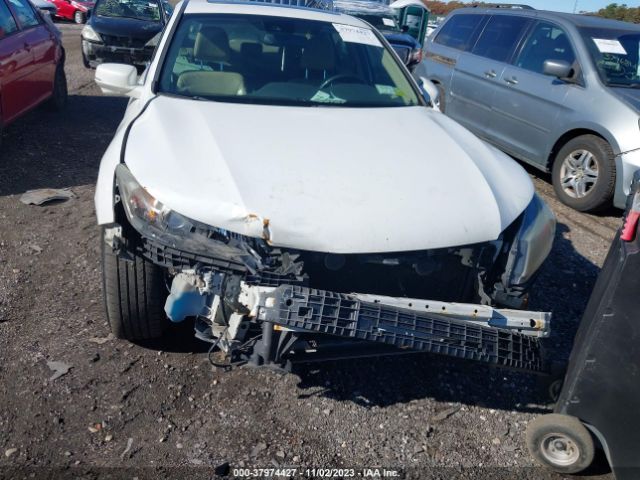 Photo 5 VIN: 1HGCR2F81FA052446 - HONDA ACCORD 