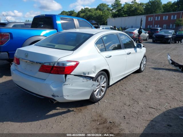 Photo 3 VIN: 1HGCR2F81FA090355 - HONDA ACCORD 